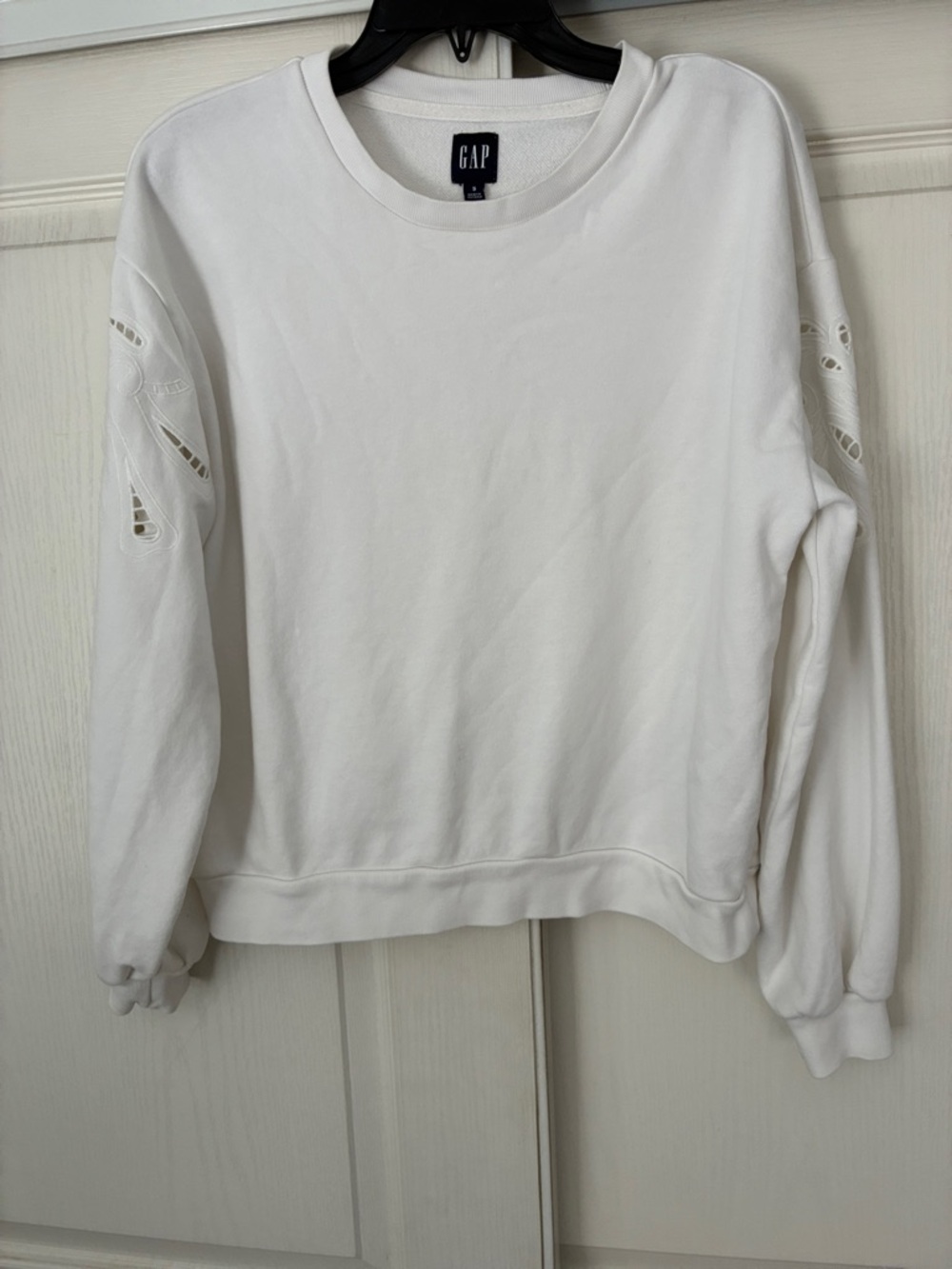 GAP White Crewneck Sweatshirt with Sleeve Cutouts